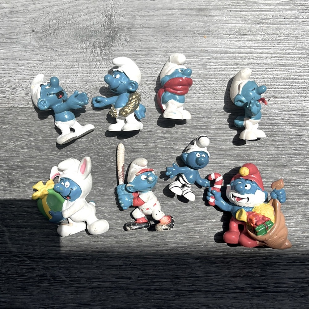 Collectible Smurf figures 8 set